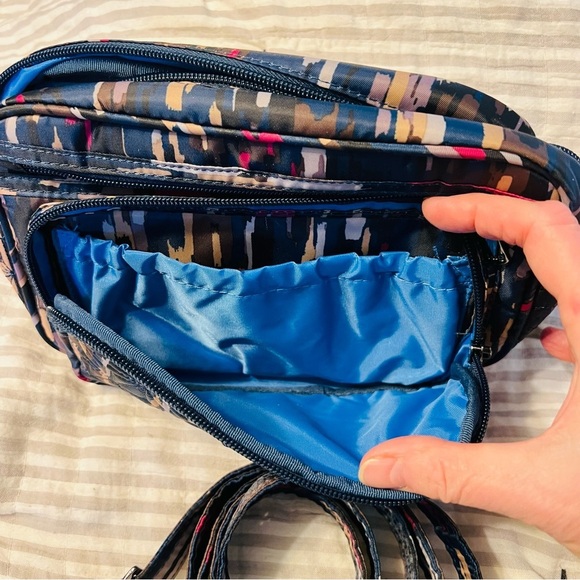 LUG CAROUSEL CROSSBODY BAG RIVER WALK BLUE RFID - Picture 6 of 11